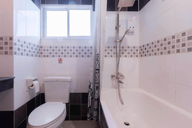 Bathroom 7
