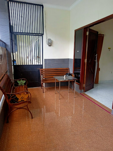 Others 5, Villa Sulfat, Malang