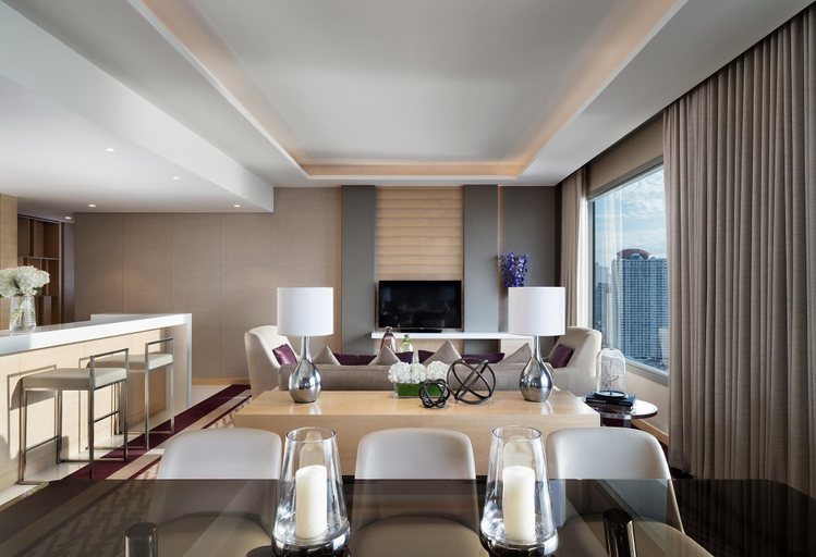 Dining Room 10