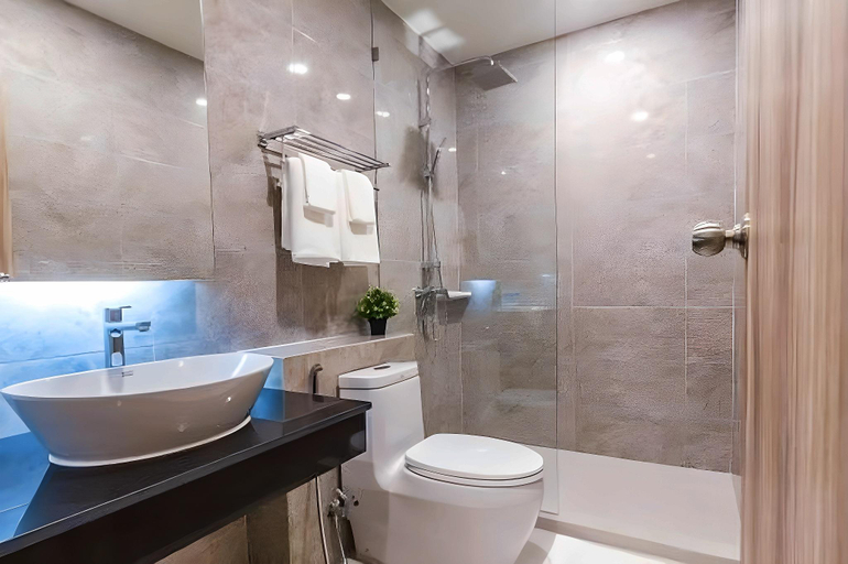 Bathroom 19