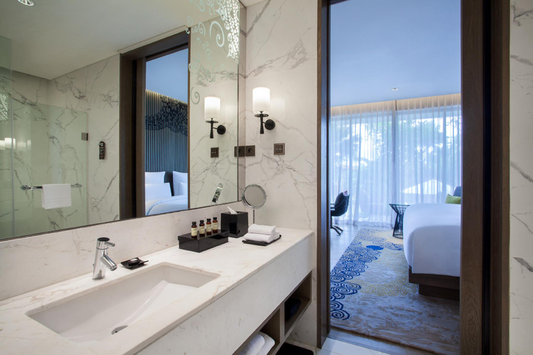 bathroom 7
