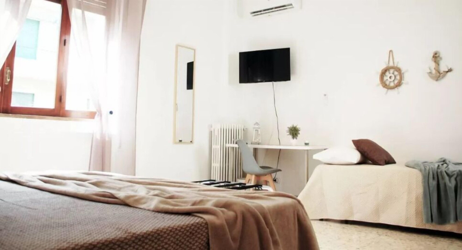 Bedroom 3, BARIROOMS - CENTRAL STATION, Bari