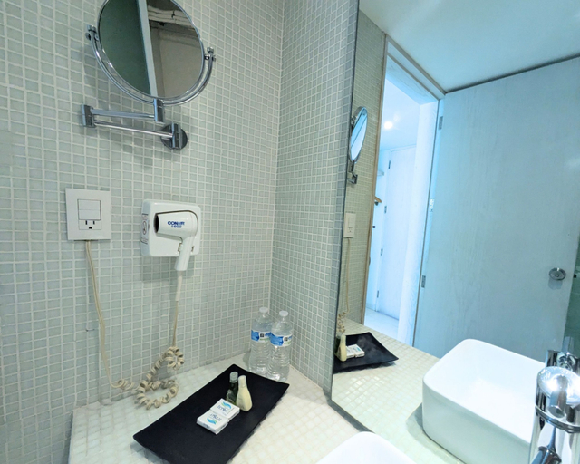 Bathroom 5, We Hotel Acapulco, Acapulco de Juárez