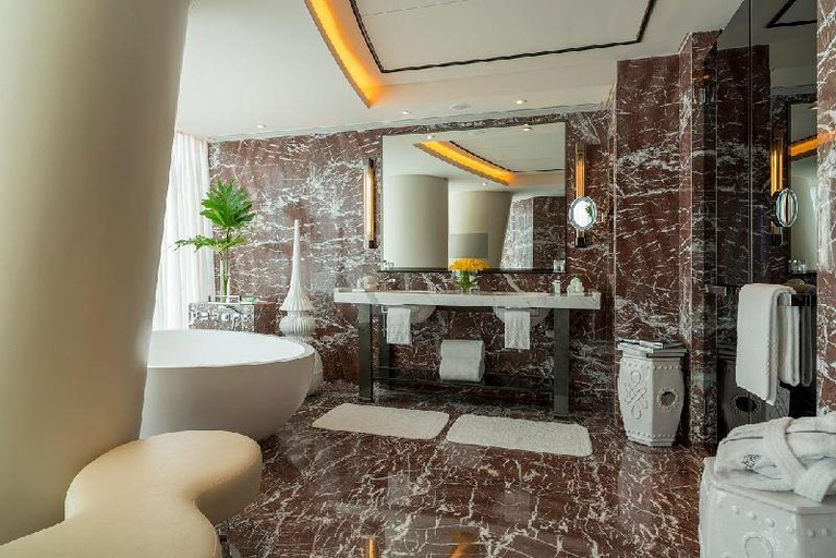 Bathroom 11