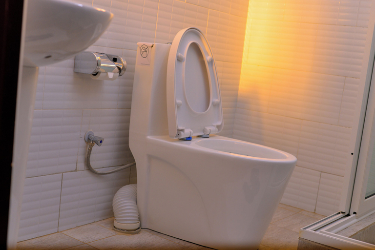 Bathroom, Solo Hites Hotel, Masaka