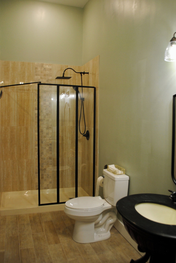 Bathroom 4, The Lodge at Old City Hall, Jefferson