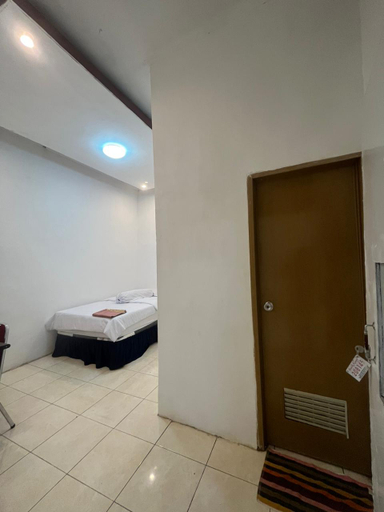 Bedroom 2, Hotel Mahkota 145, Mamuju
