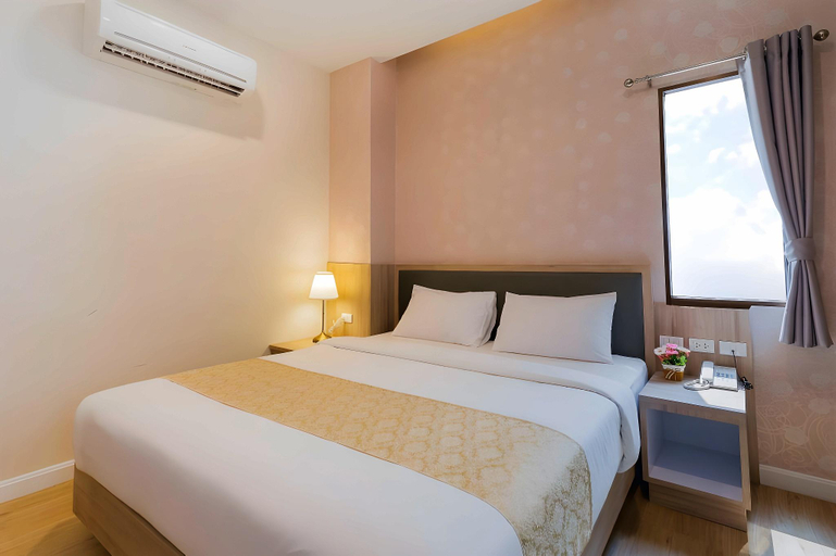 Bedroom 30