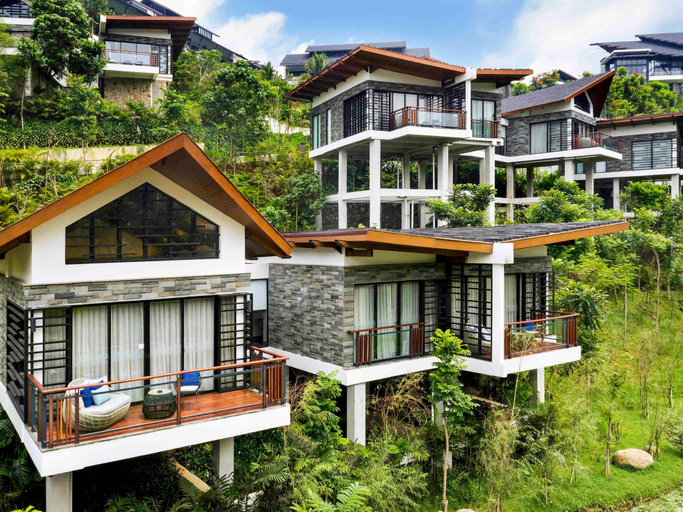 Exterior 6