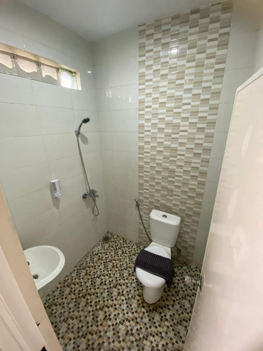 Bathroom 5, Casakita 4 Seturan, Sleman