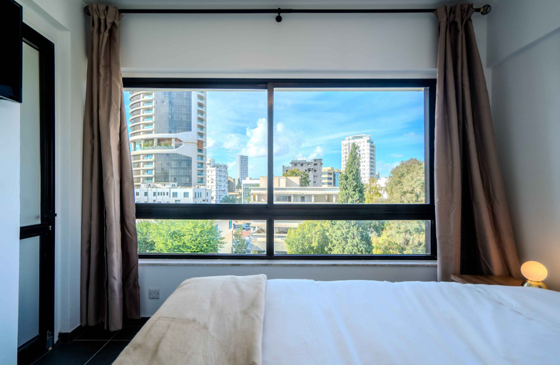 Others 4, Chic City Center Stay With Stunning View