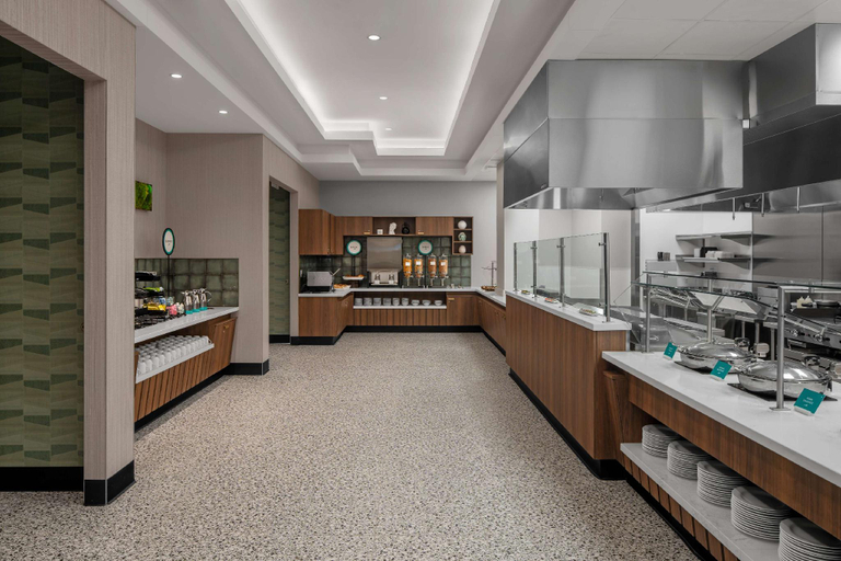 Food & Drinks 5, Embassy Suites By Hilton Madison Downtown, Dane