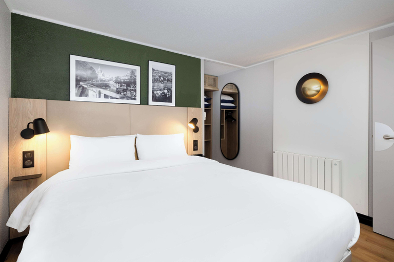 Bedroom 4, Campanile NATURE - Dreux, Eure-et-Loir