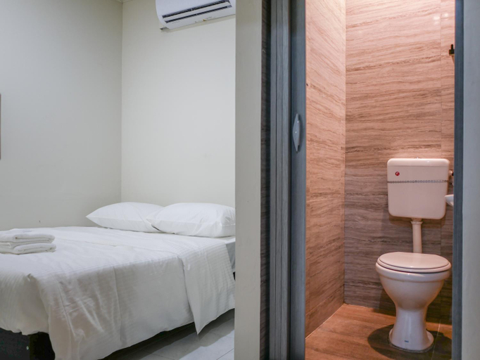 Bathroom 4, Aayu Chulia, Penang Island