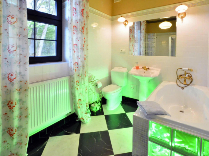 Bathroom, Beautiful holiday home, peace and quiet, Polanow, Koszalin