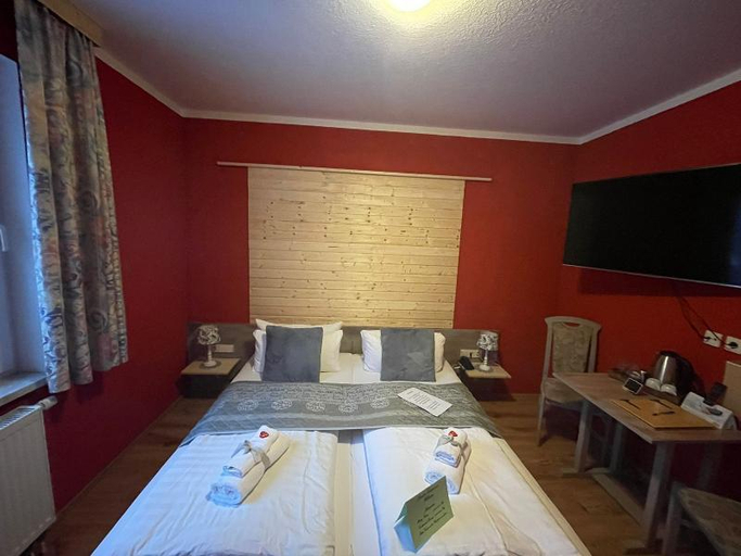 Bedroom 3, Berghotel Drei Bruder Hohe im Erzgebirge, Erzgebirgskreis