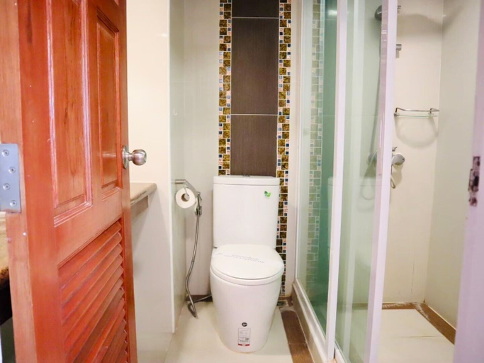 Bathroom 4, Korat Hotel, Muang Nakhon Ratchasima