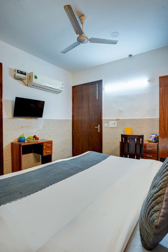 Others 3, Hotel Black Rose, Delhi