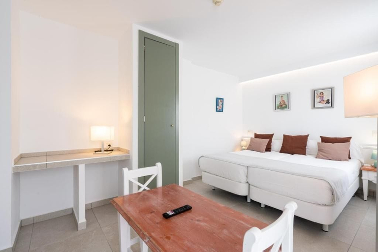 Bedroom 4, Guya Wave Hotel, Baleares