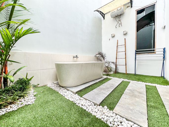 Bathroom 5, Villa Luxe Banguntapan, Bantul