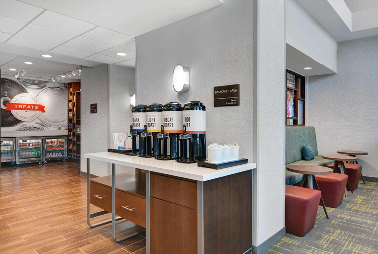 Food & Drinks 4, Hampton Inn and Suites MacClenny I-10, Baker