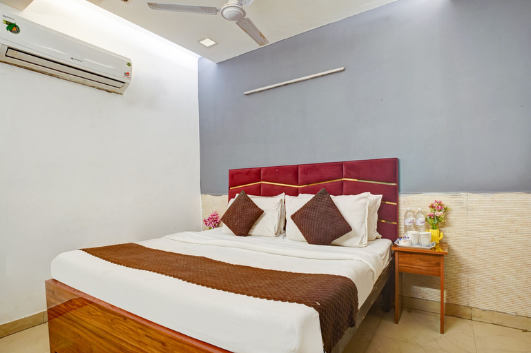 Bedroom 2, Hotel Black Rose, Delhi