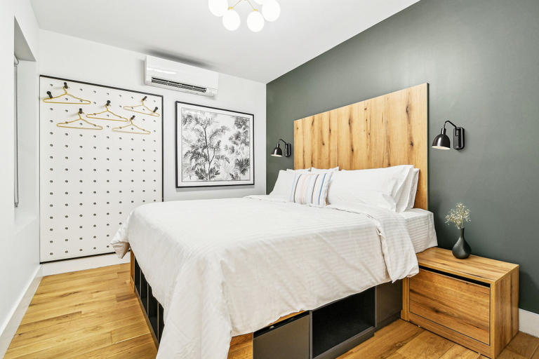 Bedroom 3, Square 42, New York