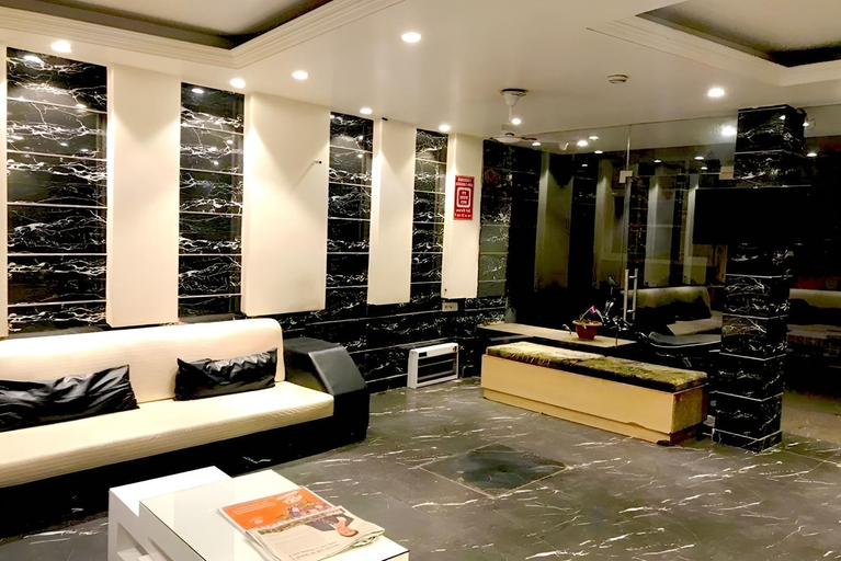Public Area, Hotel Crystal Deluxe @New Delhi Railway Station, Delhi