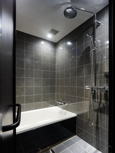 Bathroom 15