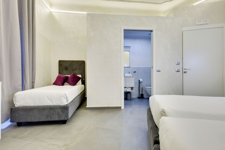 Bedroom 4, Vatican Jubilee, Rome