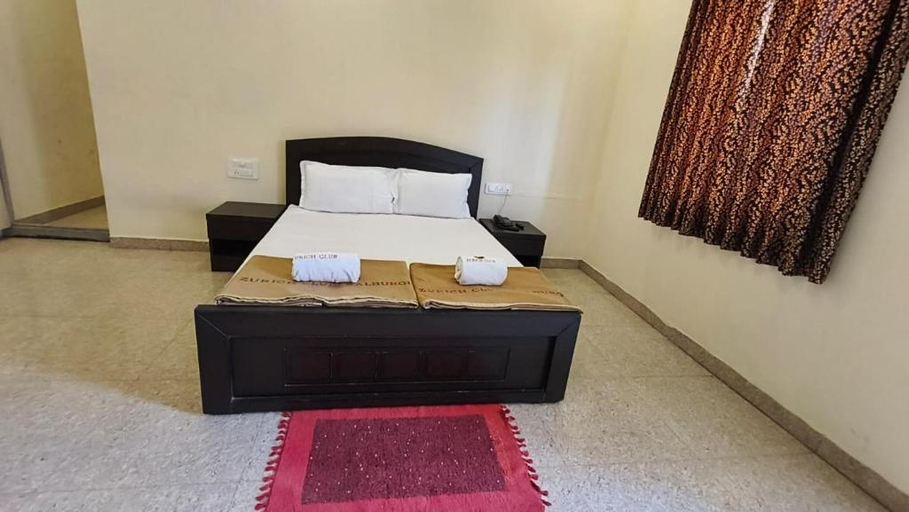 Room 3, The Aurum Zurich Club Kalaburgi, Gulbarga