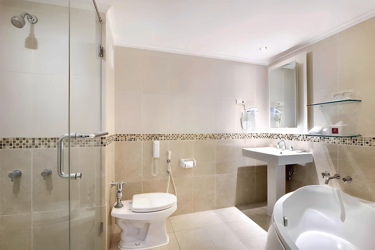 Bathroom 15