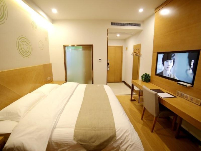 Bedroom 2, GreenTree Inn Fuyang Development Zone Weisan Road Express Hotel, Fuyang