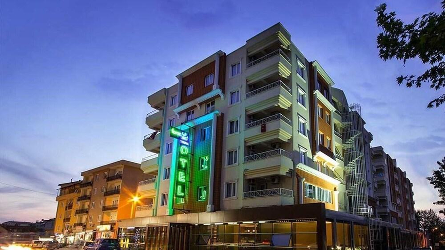 Exterior & Views
