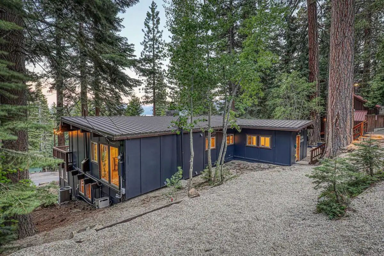 Exterior & Views, Bear Lodge, Placer