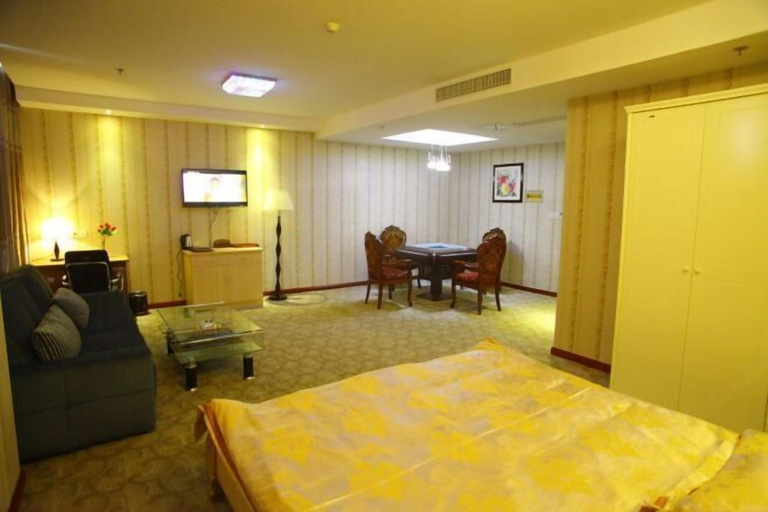 Bedroom 4, Zhaoyuan Wenfeng Hotel, Yantai