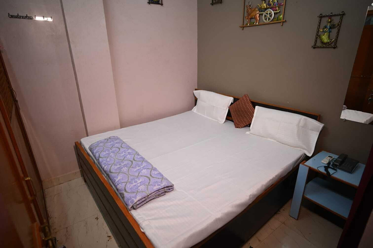 Others 5, Dev In Guest House, Varanasi