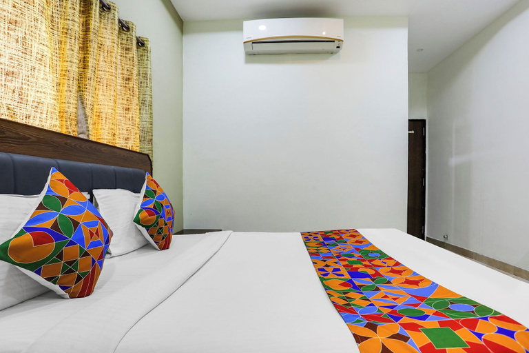 Bedroom 2, Hotel Johar Inn, Raipur