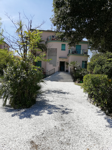 Exterior & Views 4, Hotel Caprice, Massa Carrara
