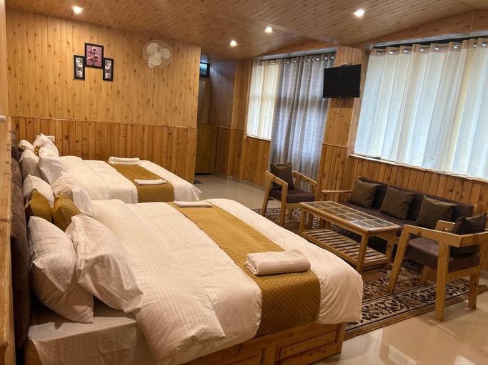 Others 5, Hotel Ganpati, Champawat
