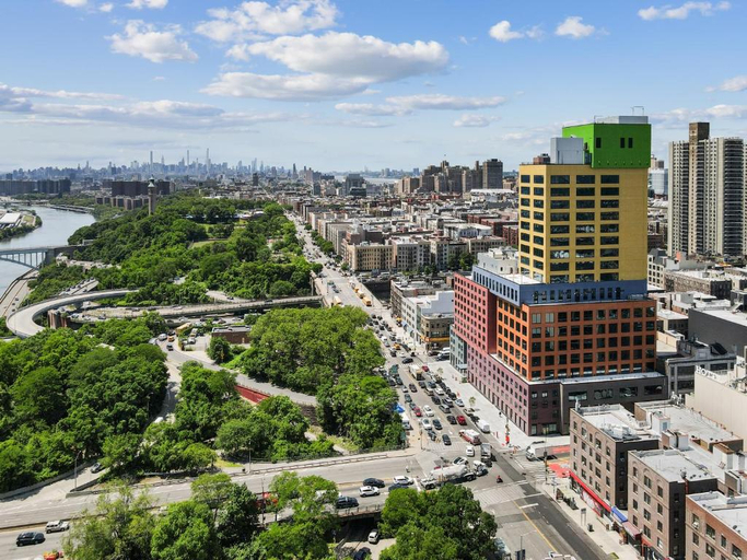 Exterior & Views 5, Radio Hotel, New York