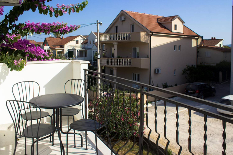 Others 5, Apartments PROVA ****
