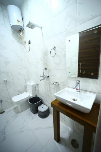 Bathroom 3, HOTEL BYKE RIDE, Agra