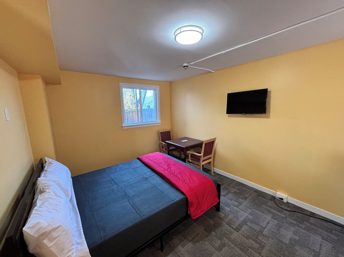 Bedroom 13