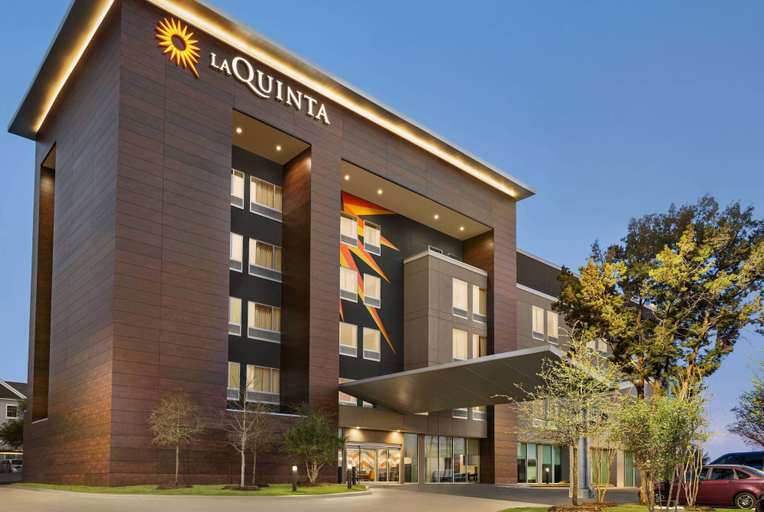 Exterior & Views 2, La Quinta Inn & Suites By Wyndham Austin South, Travis
