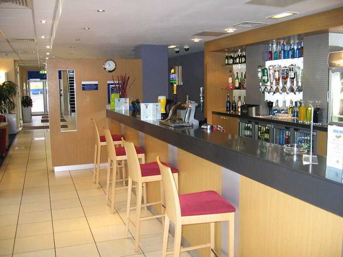 Food & Drinks 5, Premier Inn Nottingham Cc - Chapel Bar, Nottingham