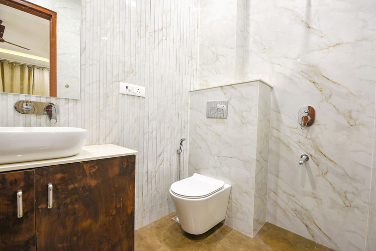 Bathroom, Fabhotel Race Course 57, Gurgaon