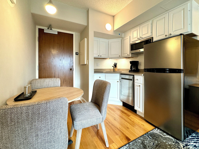 Dining Room 10