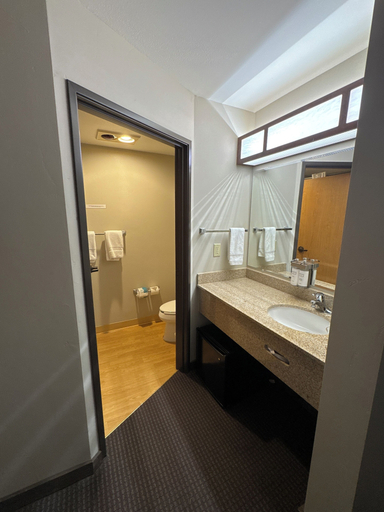 Bathroom 3, Salmon Rapids Lodge, Idaho