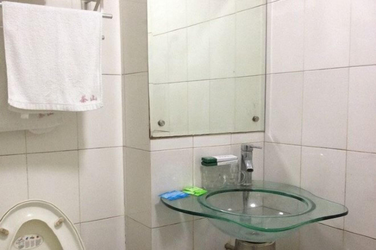 Bathroom 3, Chashan Hostel, Shanghai